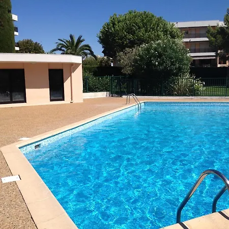 Studio En Rez De Jardin Dans Residence Calme Avec Piscine * Juan-les-Pins