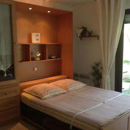 Studio En Rez De Jardin Dans Residence Calme Avec Piscine * Juan-les-Pins